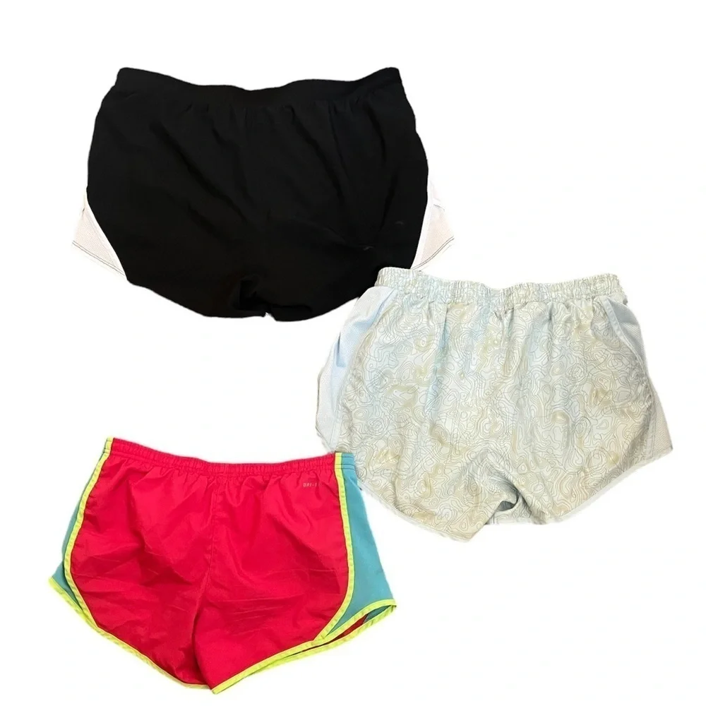 Nike & under Armour Womens shorts bundle 3 pairs Sz large